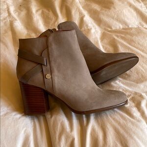 Louise et Cie Elegant Tan Ankle Boots Sz 9